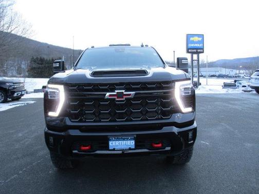 2024 Chevrolet Silverado 2500 4WD Crew Cab Standard Bed ZR2