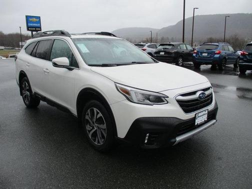 Crystal White Pearl 2021 Subaru Outback Limited