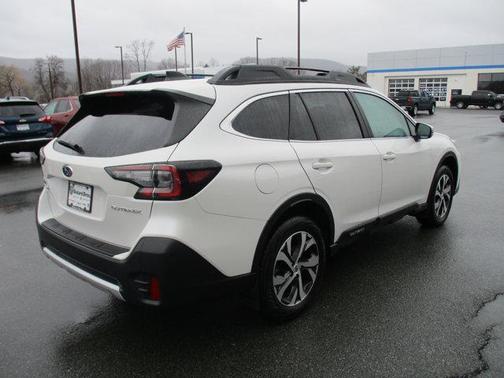 Crystal White Pearl 2021 Subaru Outback Limited
