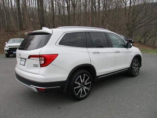 2021 Honda Pilot Touring 8-Passenger