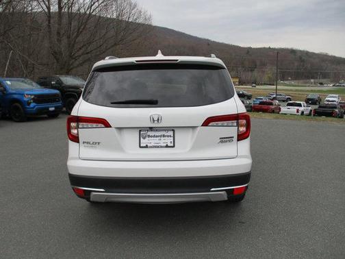 2021 Honda Pilot Touring 8-Passenger