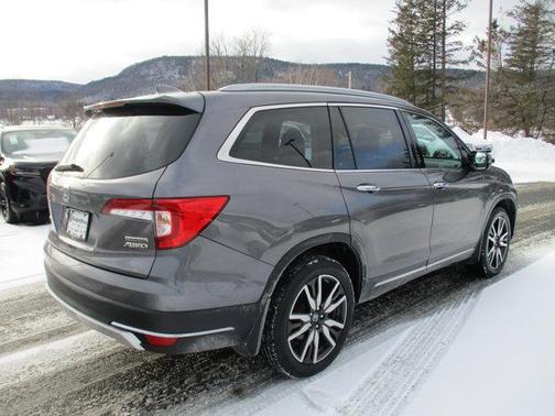 2021 Honda Pilot Touring 8-Passenger