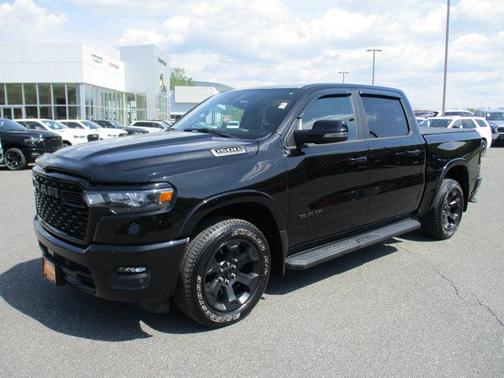 Diamond Black Crystal Pearlcoat 2025 RAM 1500 Big Horn/Lone Star