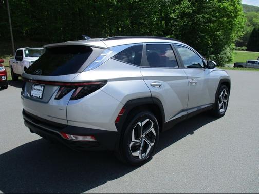 Shimmering Silver 2024 Hyundai TUCSON SEL