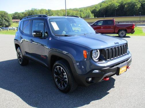 2023 Jeep Renegade Trailhawk