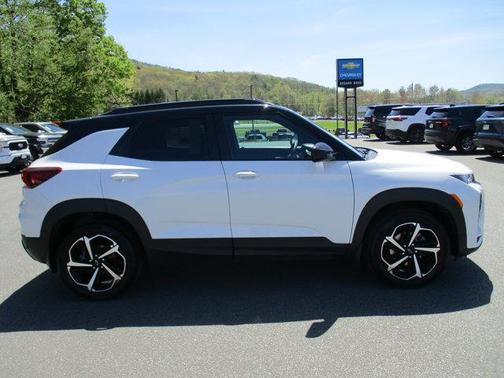 Summit White 2023 Chevrolet Trailblazer RS