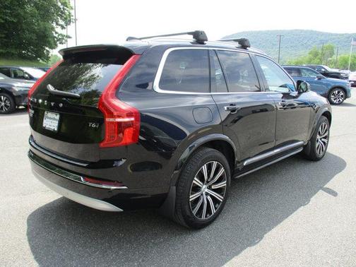2022 Volvo XC90 T6 Inscription