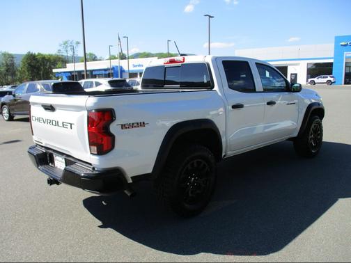 Summit White 2024 Chevrolet Colorado Trail Boss