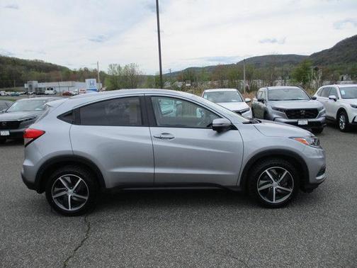 Lunar Silver Metallic 2022 Honda HR-V EX