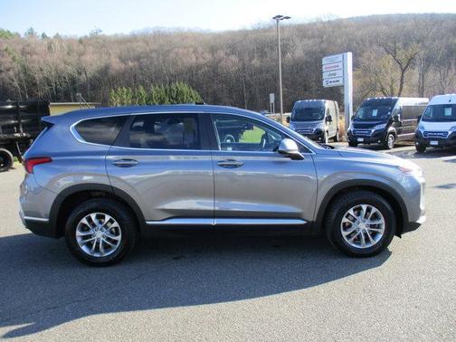 2019 Hyundai SANTA FE SE 2.4