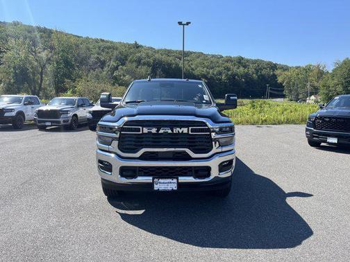 2025 RAM 2500 Big Horn Regular Cab 4x4 8' Box