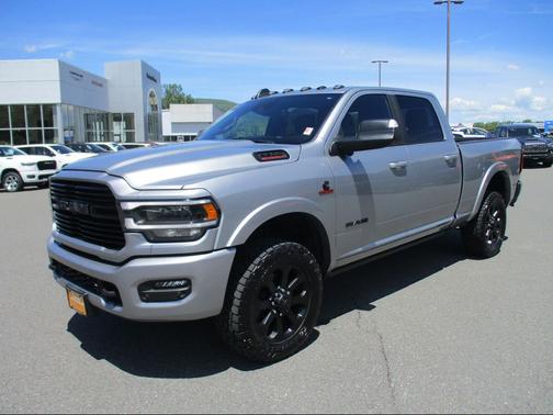 Billet Silver Metallic Clearcoat 2021 RAM 2500 Laramie Crew Cab 4x4 6'4' Box