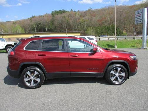 Velvet Red Pearlcoat 2020 Jeep Cherokee Limited