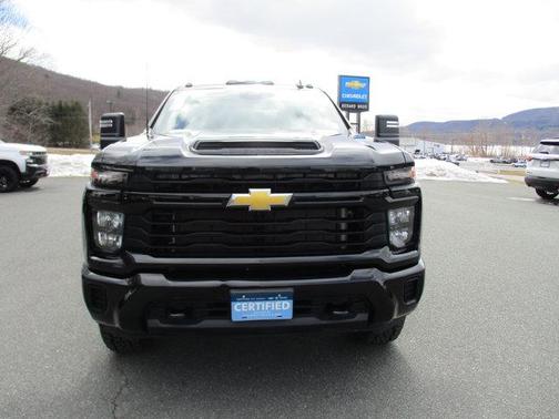 2024 Chevrolet Silverado 2500 Custom
