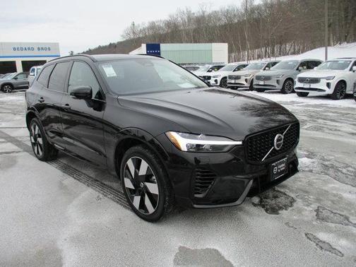 2024 Volvo XC60 Recharge Plug-In Hybrid T8 Plus Dark Theme