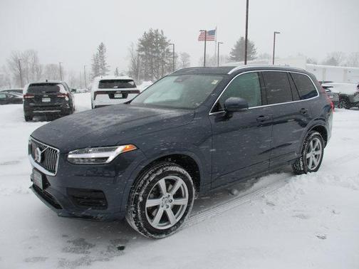 2023 Volvo XC90 B5 Core