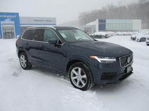 2023 Volvo XC90 B5 Core