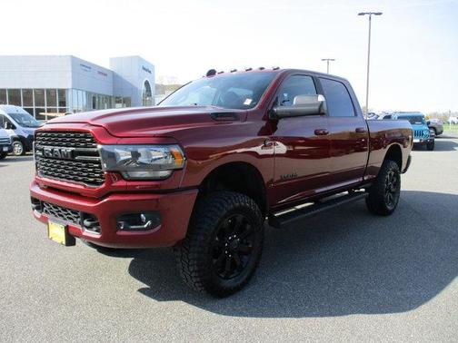 2022 RAM 3500 Big Horn Crew Cab 4x4 6'4' Box
