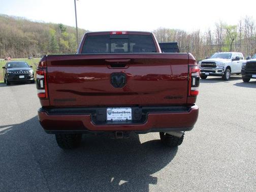 2022 RAM 3500 Big Horn Crew Cab 4x4 6'4' Box