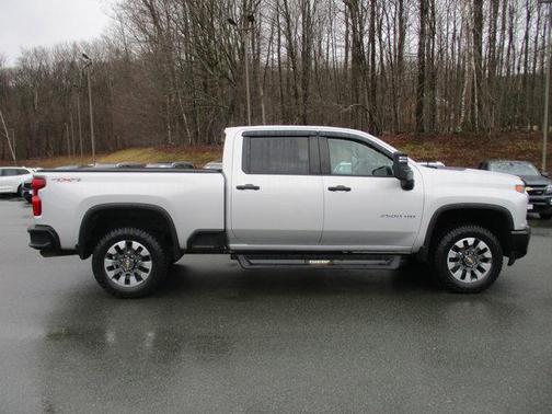 2022 Chevrolet Silverado 2500 Custom