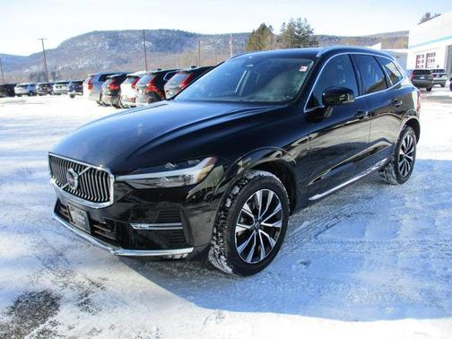 2023 Volvo XC60 B5 Plus Bright Theme