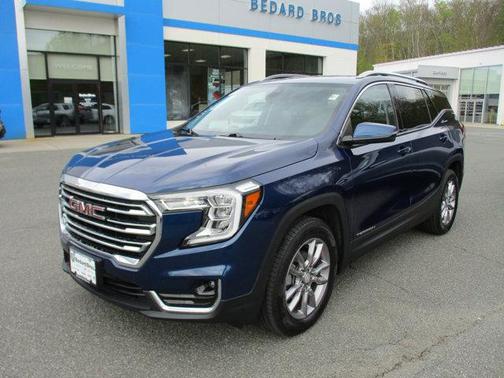 Marine Metallic 2022 GMC Terrain SLT