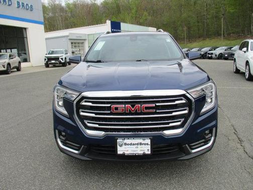 Marine Metallic 2022 GMC Terrain SLT
