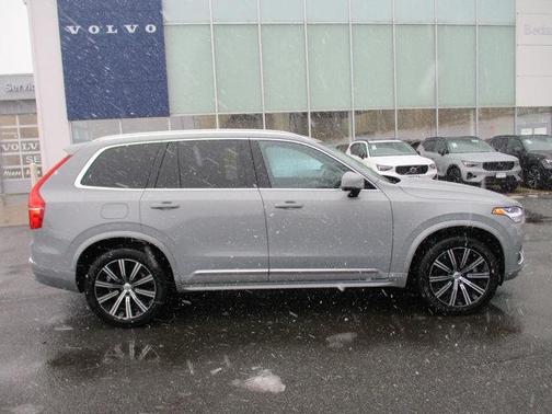 2025 Volvo XC90 B5 Core