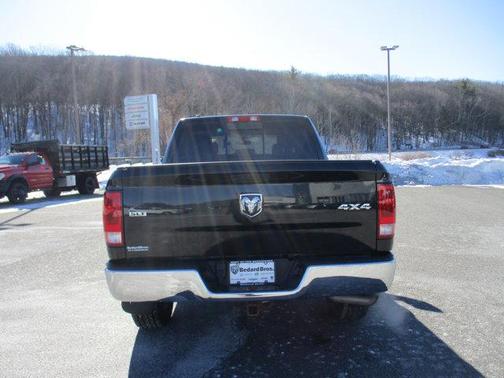 2019 RAM 1500 SLT