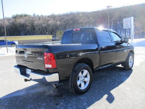 2019 RAM 1500 SLT