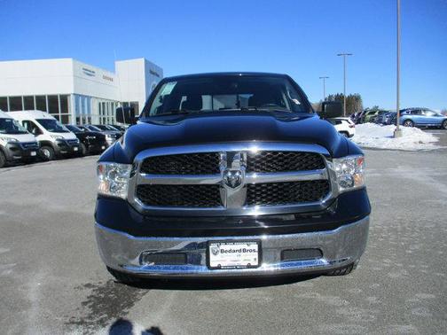 2019 RAM 1500 SLT