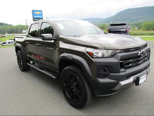 Harvest Bronze Metallic 2025 Chevrolet Colorado Trail Boss