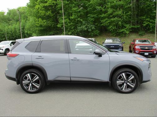 Boulder Gray Pearl 2025 Nissan Rogue SL