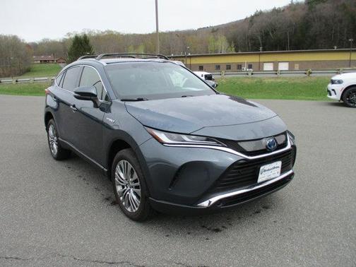 Coastal Gray Metallic 2021 Toyota Venza XLE