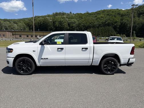 Ivory White Tri-Coat Pearlcoat 2026 RAM 1500 Laramie