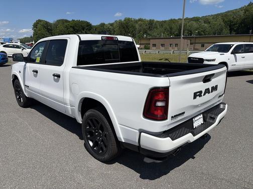 Ivory White Tri-Coat Pearlcoat 2026 RAM 1500 Laramie