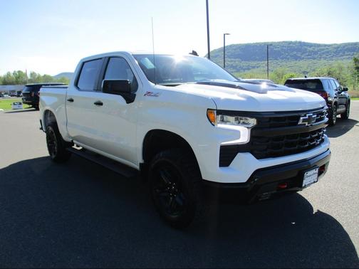 Summit White 2025 Chevrolet Silverado 1500 LT Trail Boss