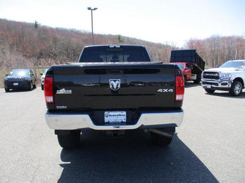 2017 RAM 2500 Big Horn Crew Cab 4x4 6'4' Box