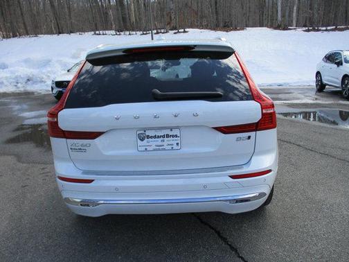 2023 Volvo XC60 B5 Plus Bright Theme