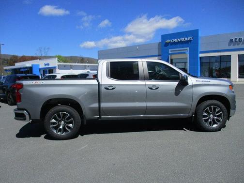 Sterling Gray Metallic 2024 Chevrolet Silverado 1500 LT