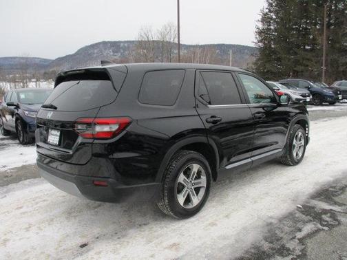 2023 Honda Pilot AWD EX-L 8 Passenger