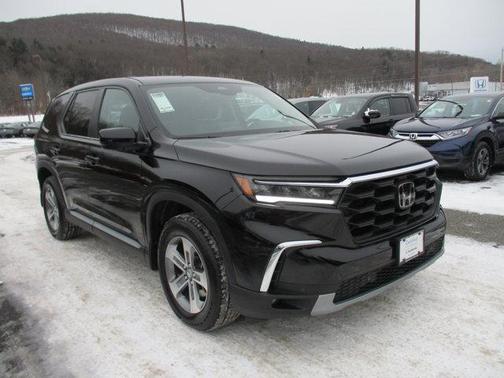 2023 Honda Pilot AWD EX-L 8 Passenger