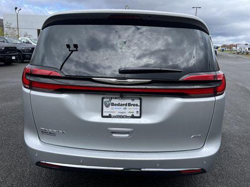 2026 Chrysler Pacifica L