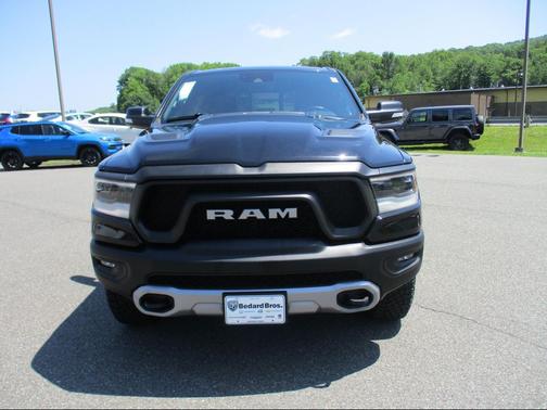 Diamond Black Crystal Pearlcoat 2021 RAM 1500 Rebel