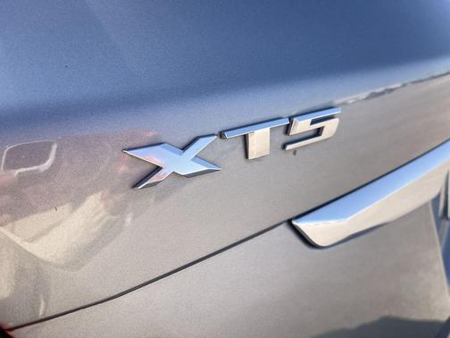 Argent Silver Metallic 2024 Cadillac XT5 Premium Luxury
