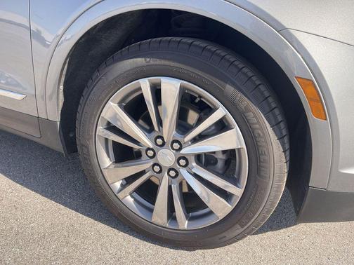 Argent Silver Metallic 2024 Cadillac XT5 Premium Luxury