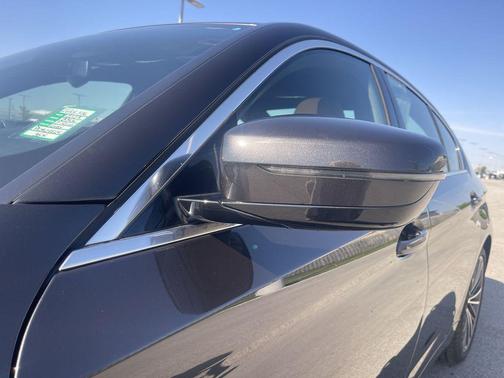 Dark Graphite Metallic 2023 BMW 530e Base