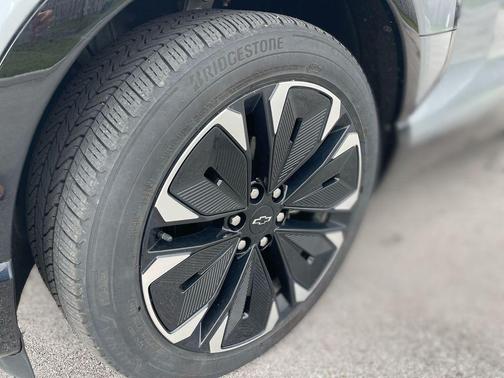Sterling Gray Metallic 2025 Chevrolet Blazer EV AWD RS