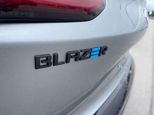 Sterling Gray Metallic 2025 Chevrolet Blazer EV AWD RS