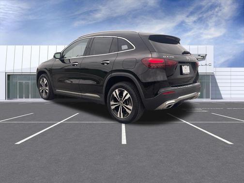 Night Black 2025 Mercedes-Benz GLA 250 4MATIC